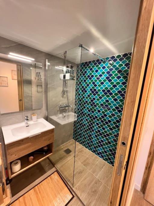 Apartment De Nana 10 - Hypercentre, Rue Meynadier, Palais & Plage, Clim, Wifi *